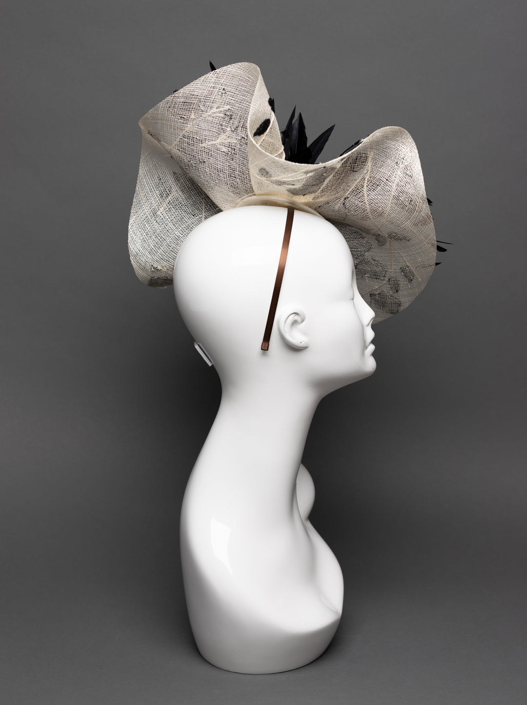 THG3087 - The Hat Girls