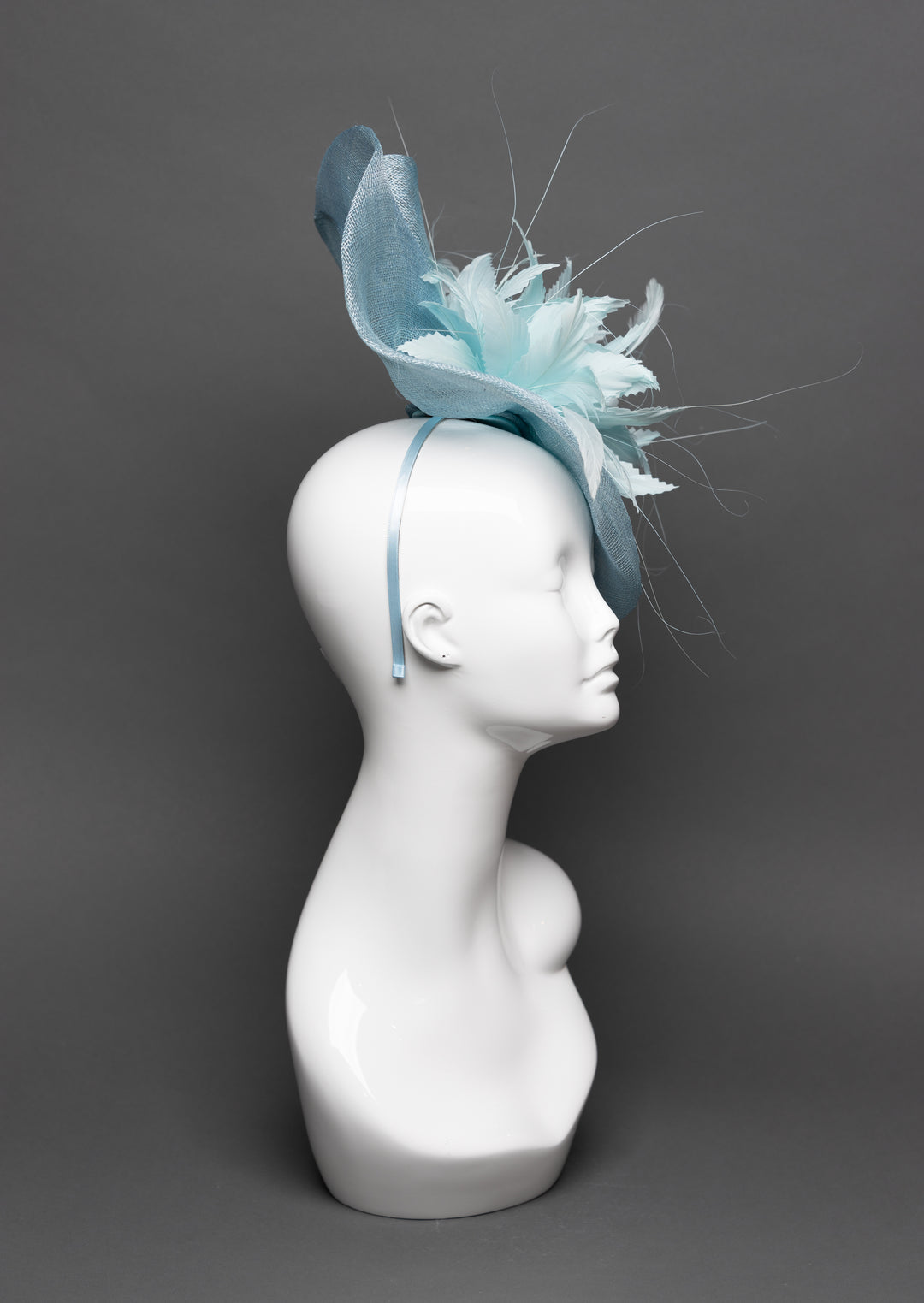 THG3089 - The Hat Girls