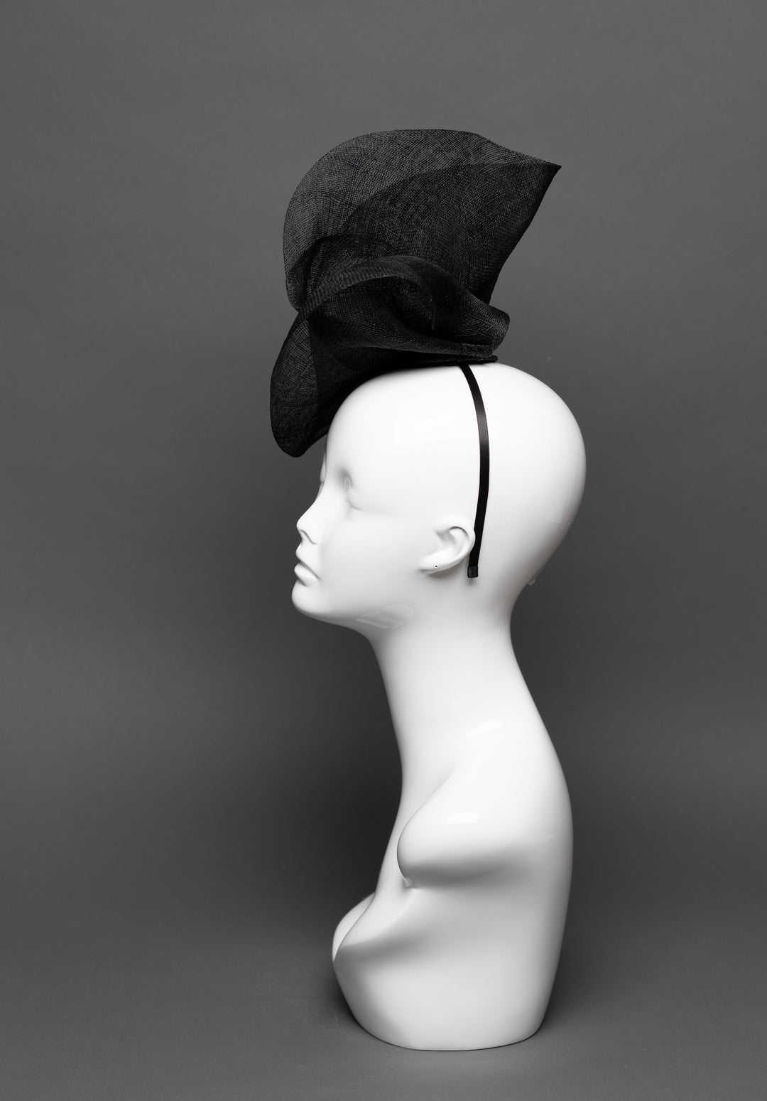 THG3093 - The Hat Girls