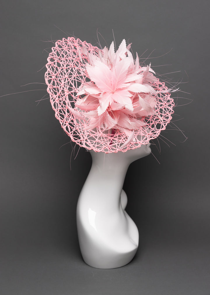 THG3095 - The Hat Girls