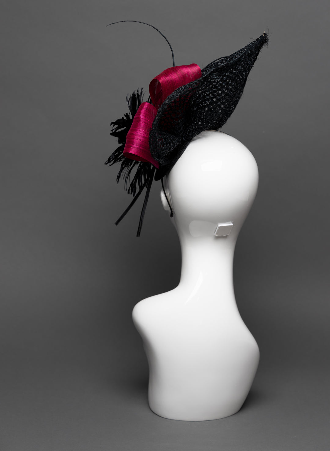 THG3108 - The Hat Girls