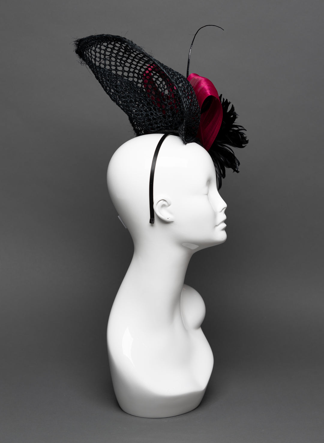 THG3108 - The Hat Girls