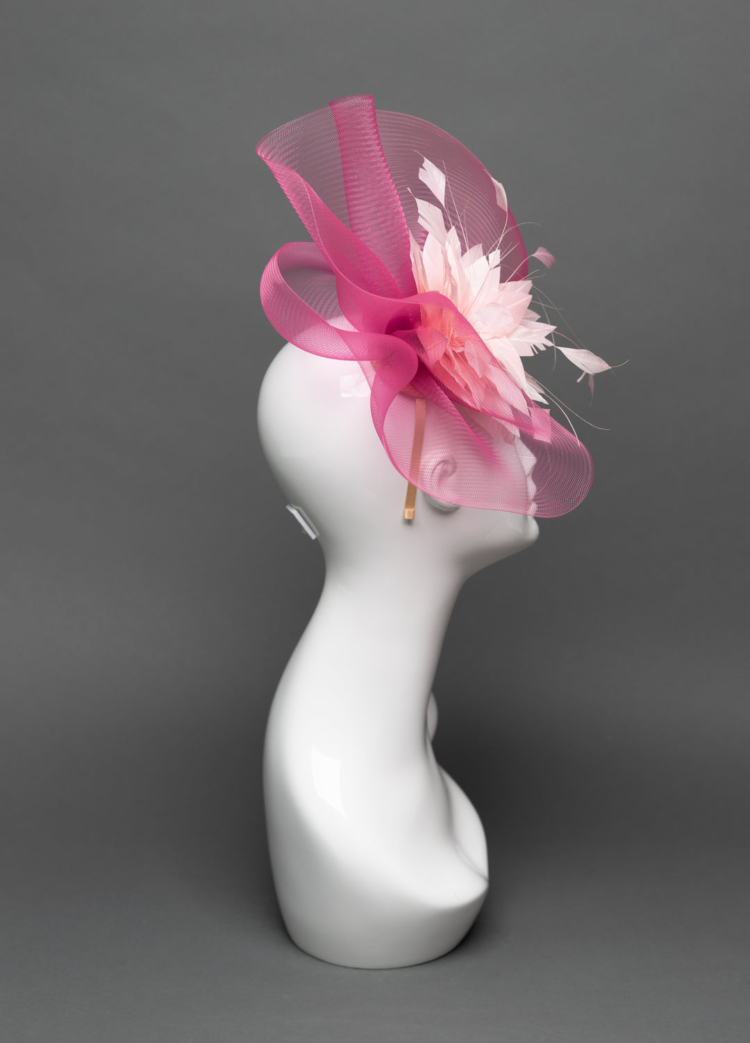 THG3109 - The Hat Girls