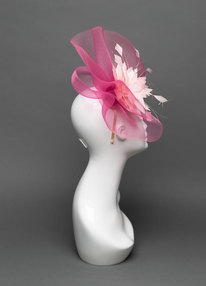 THG3109 - The Hat Girls