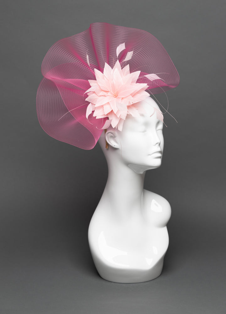 THG3109 - The Hat Girls