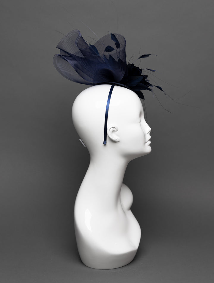 THG3114 - The Hat Girls