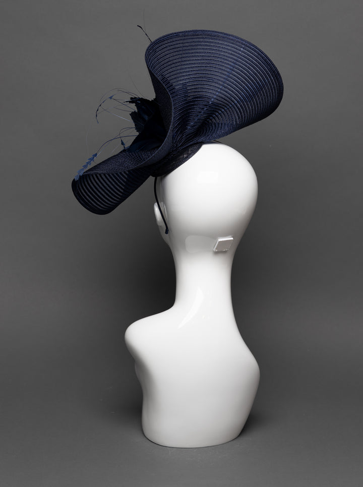 THG3127 - The Hat Girls