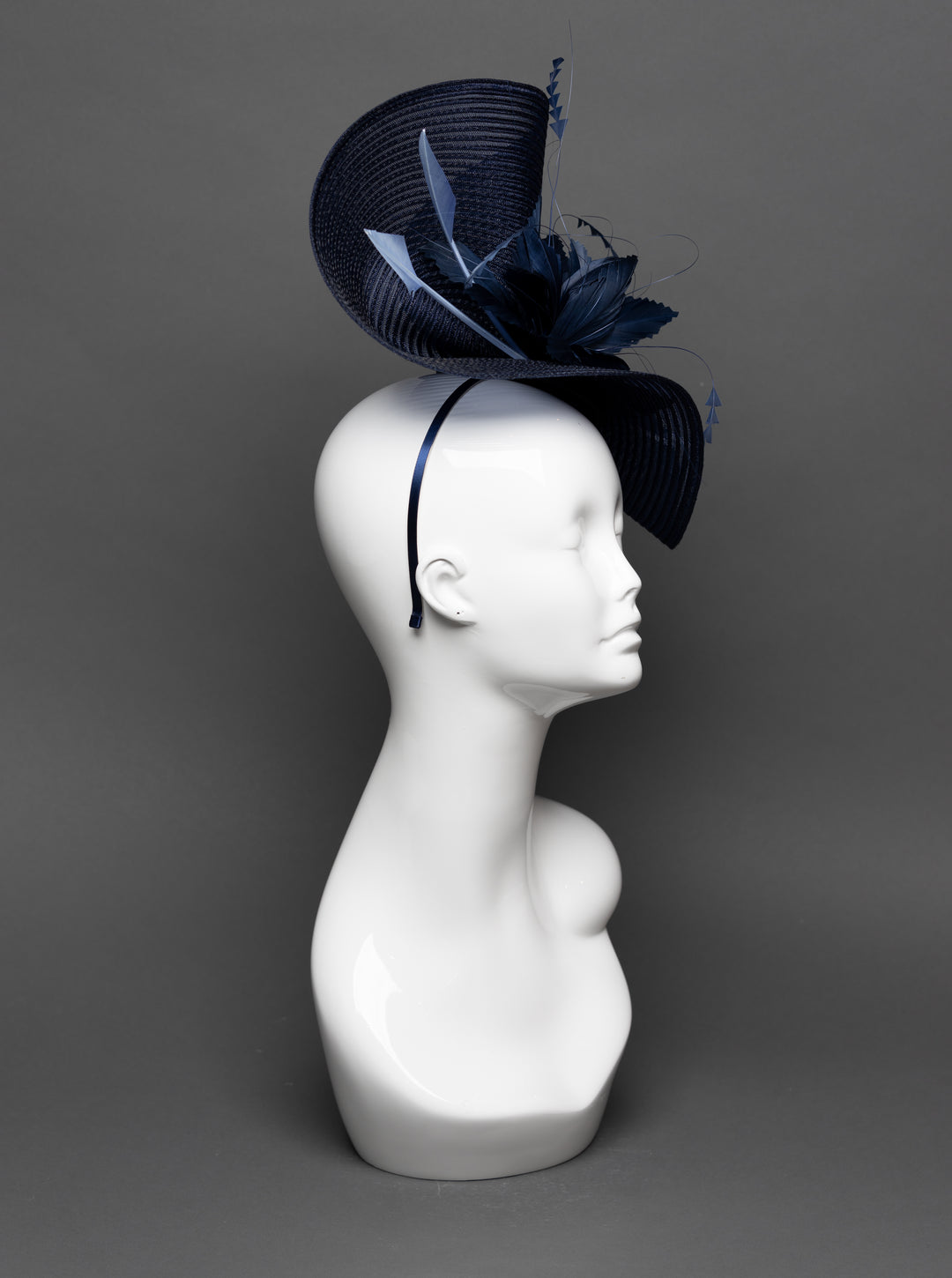 THG3127 - The Hat Girls