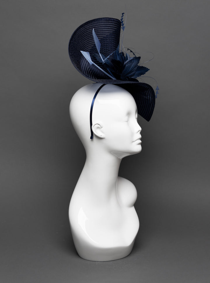 THG3127 - The Hat Girls