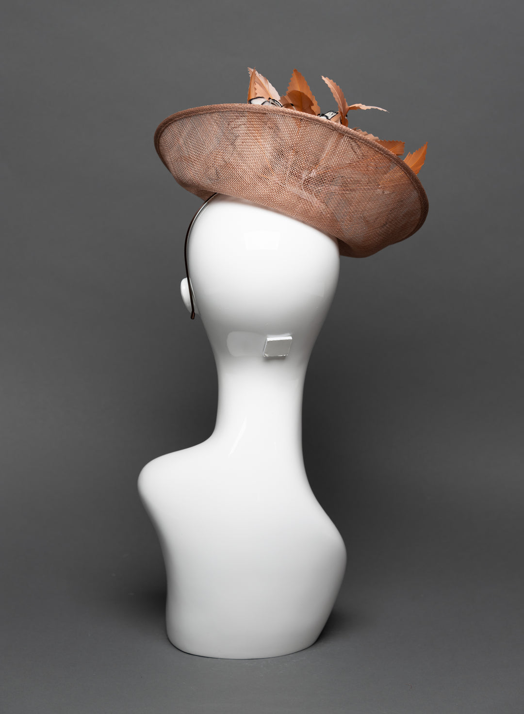 THG3137 - The Hat Girls