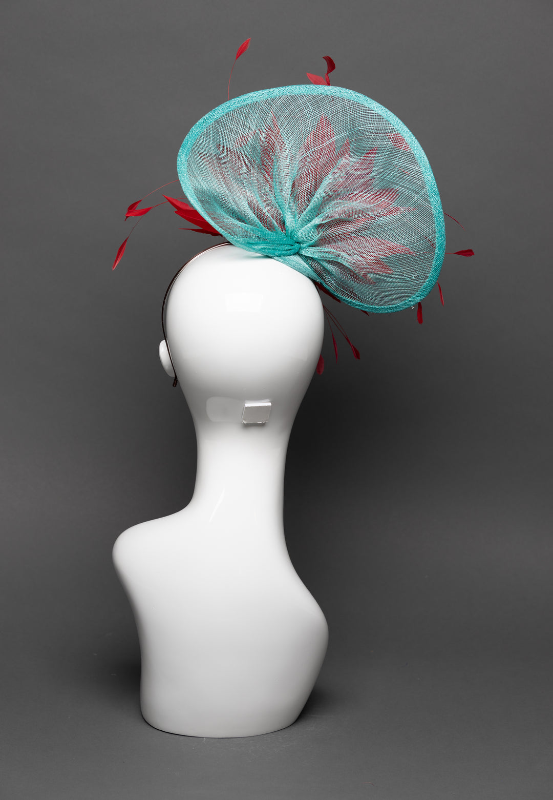 THG3147 - The Hat Girls