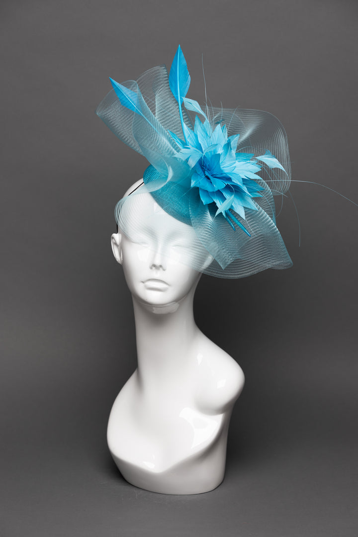 THG3153 - The Hat Girls