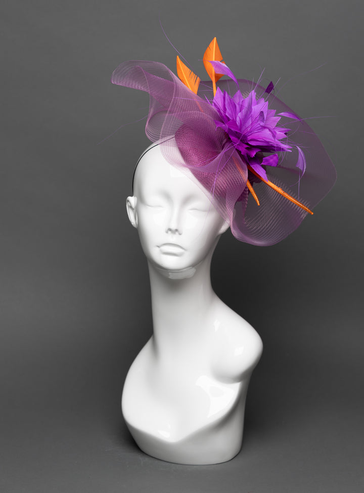 THG3154 - The Hat Girls