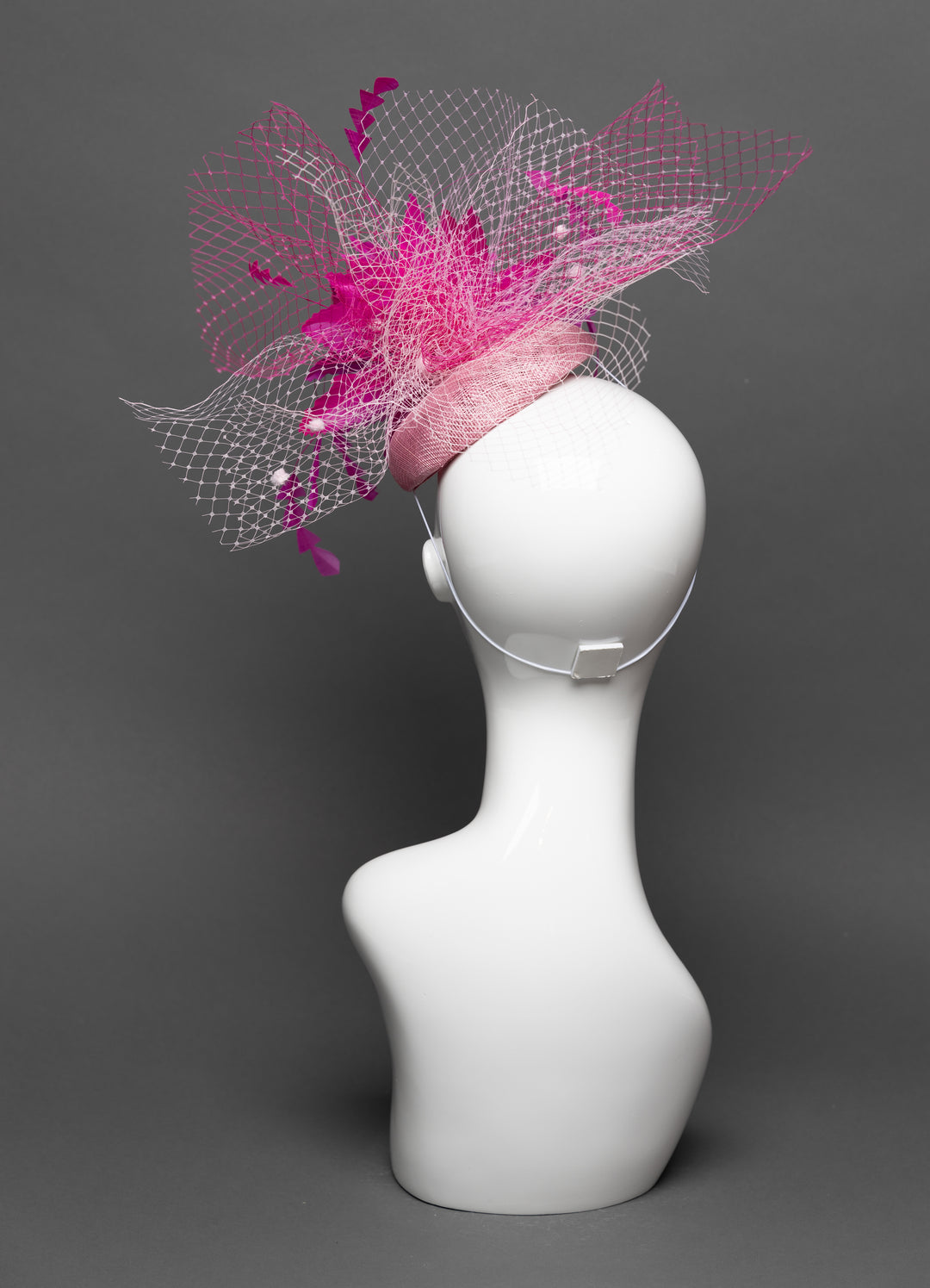 THG3155 - The Hat Girls