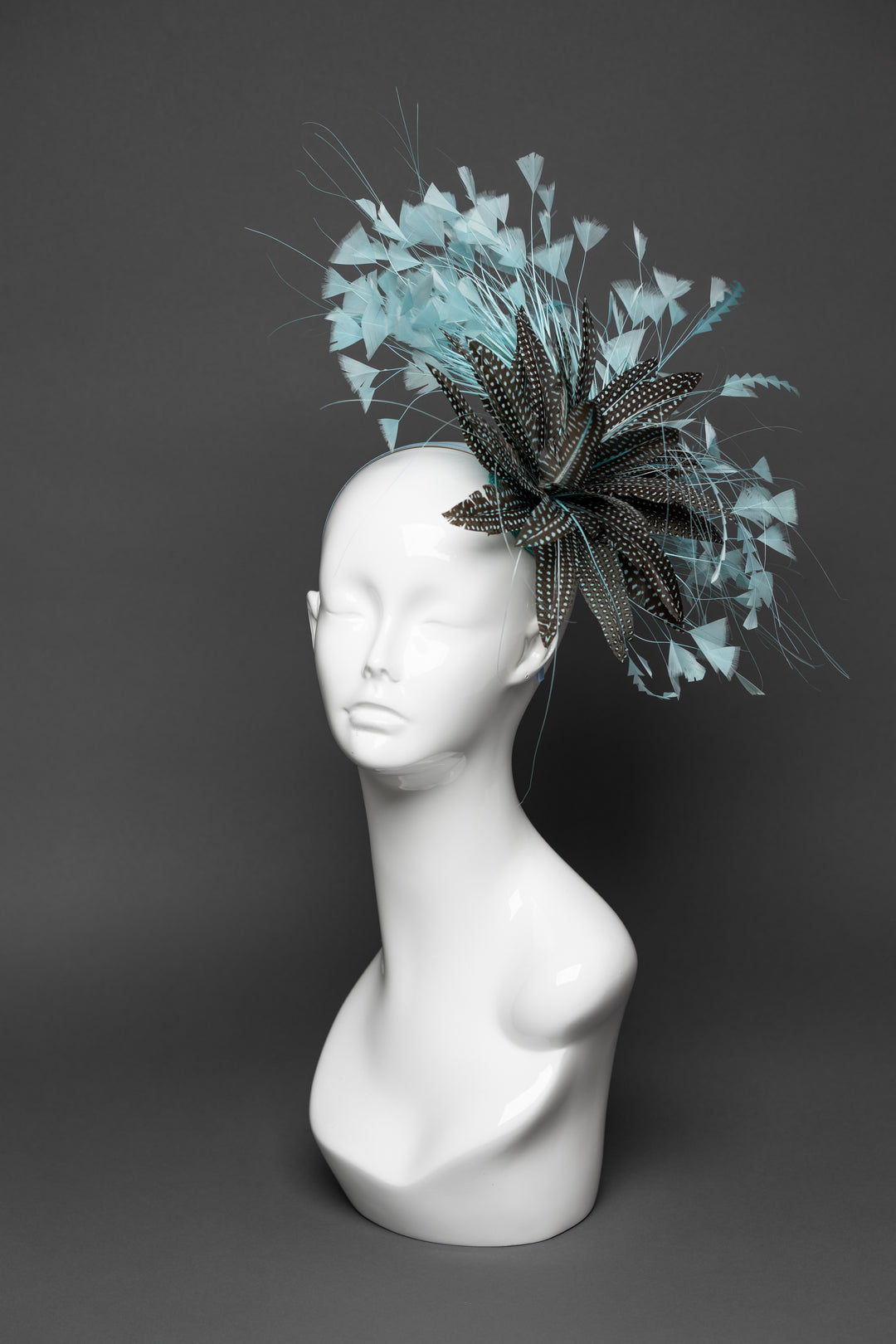 THG3237 - The Hat Girls