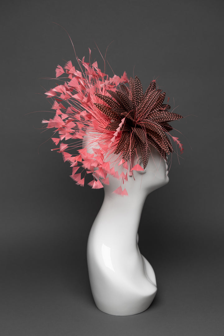 THG3238 - The Hat Girls