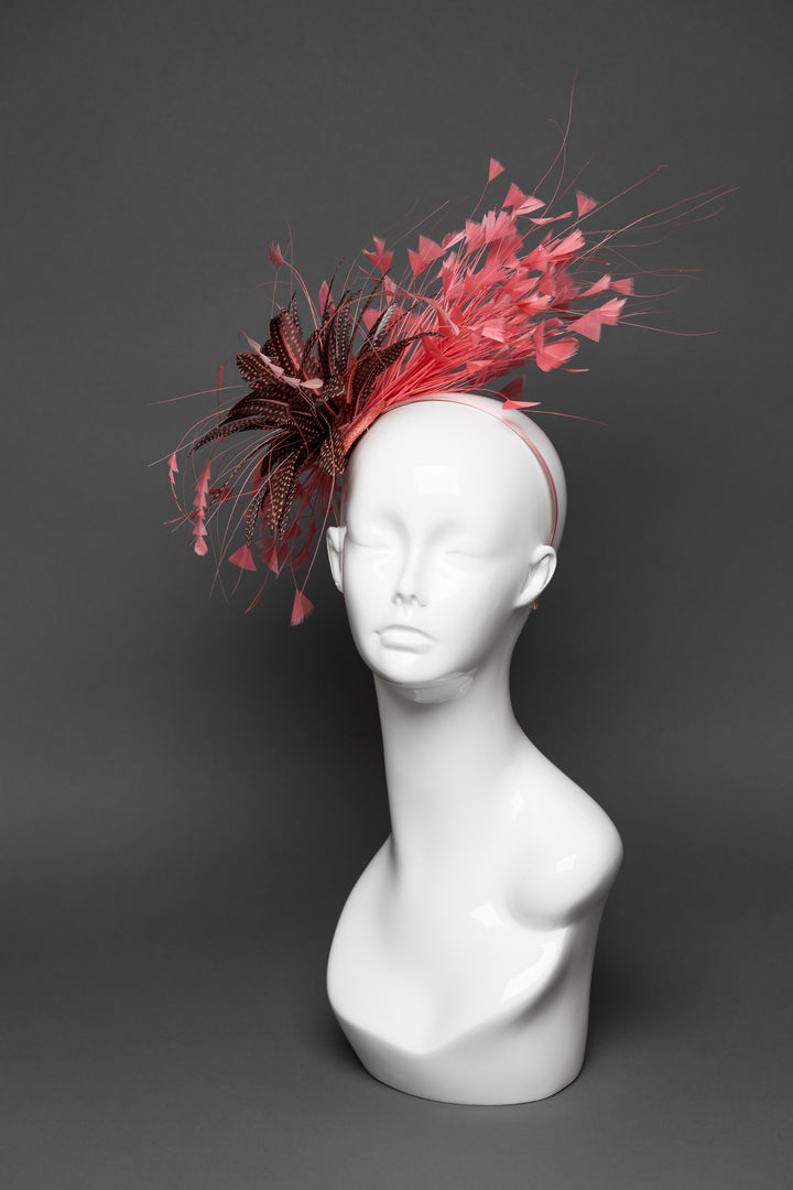 THG3238 - The Hat Girls