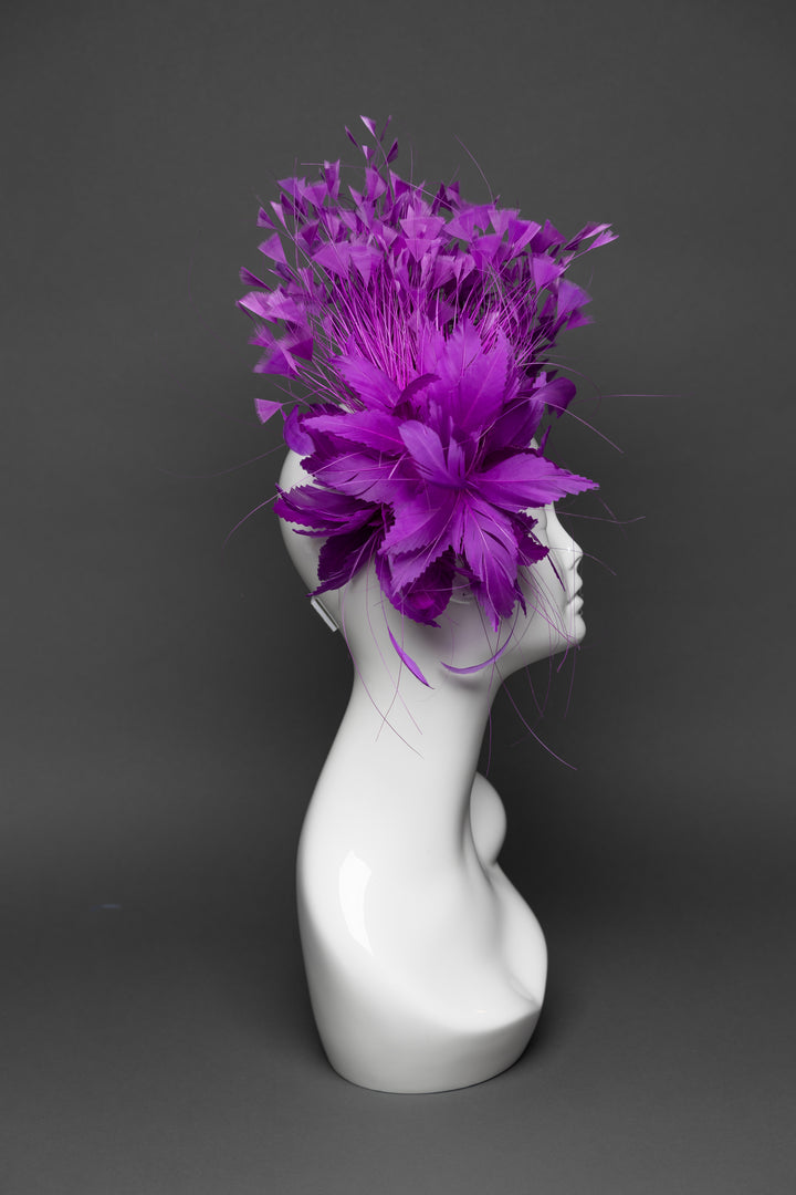 THG3242 - The Hat Girls