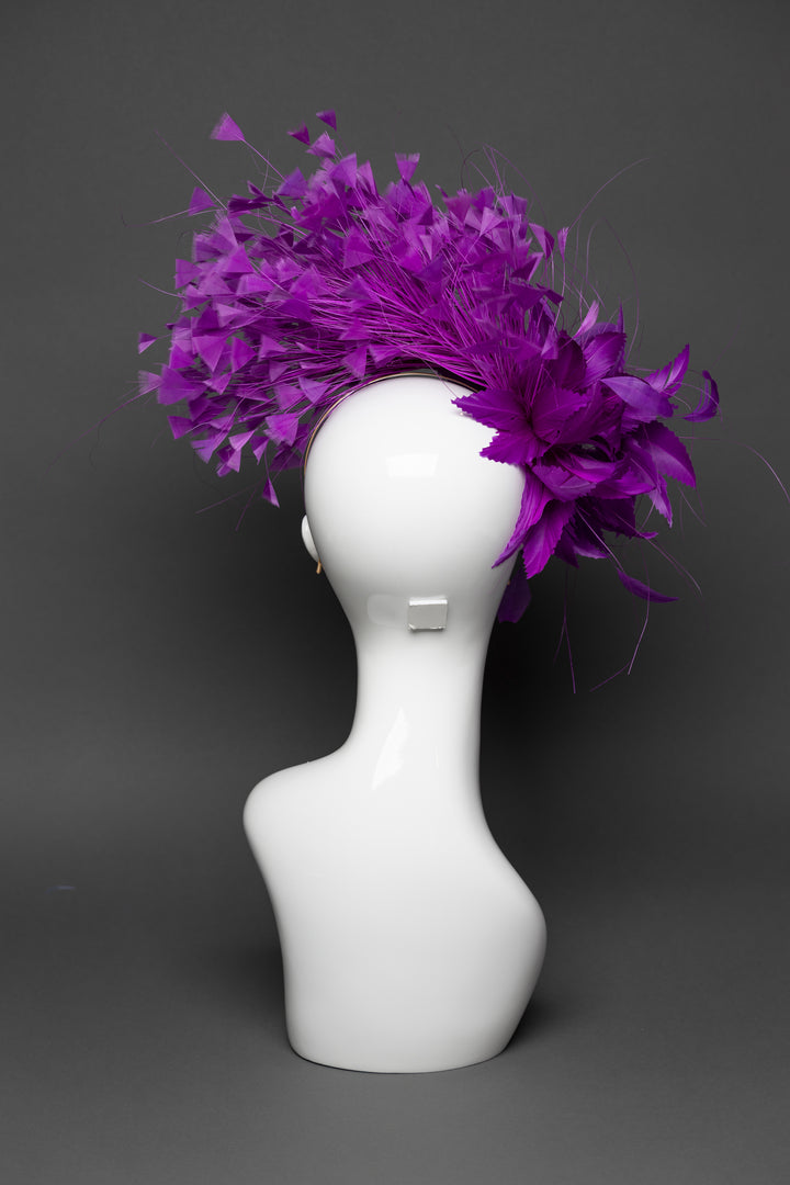 THG3242 - The Hat Girls