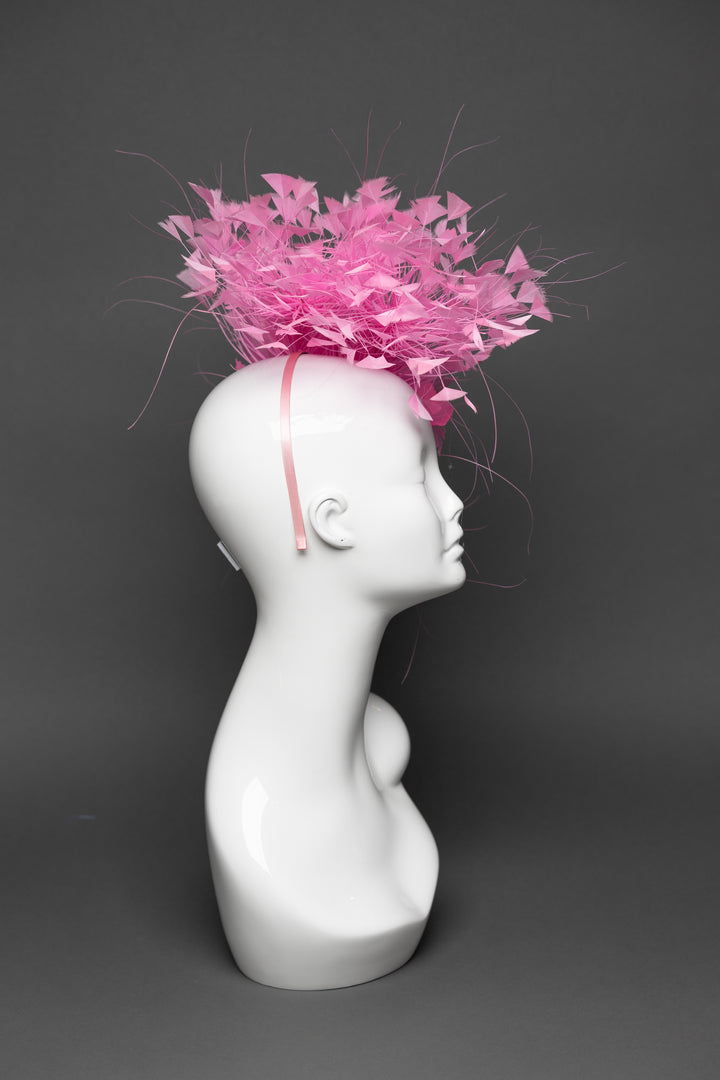 THG3254 - The Hat Girls