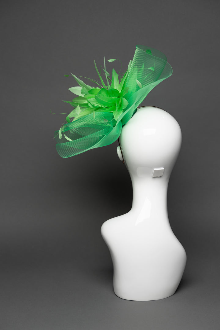 THG3275 - The Hat Girls