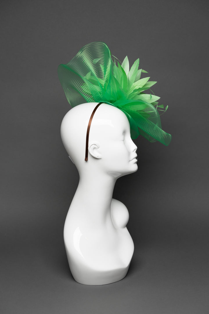 THG3275 - The Hat Girls