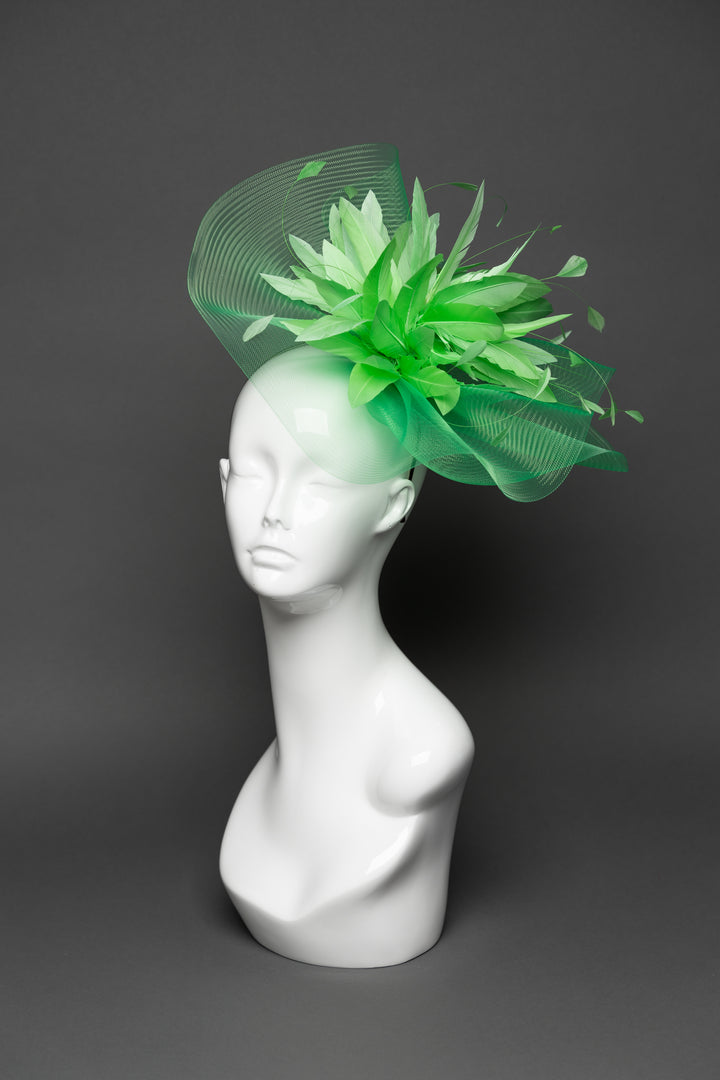 THG3275 - The Hat Girls