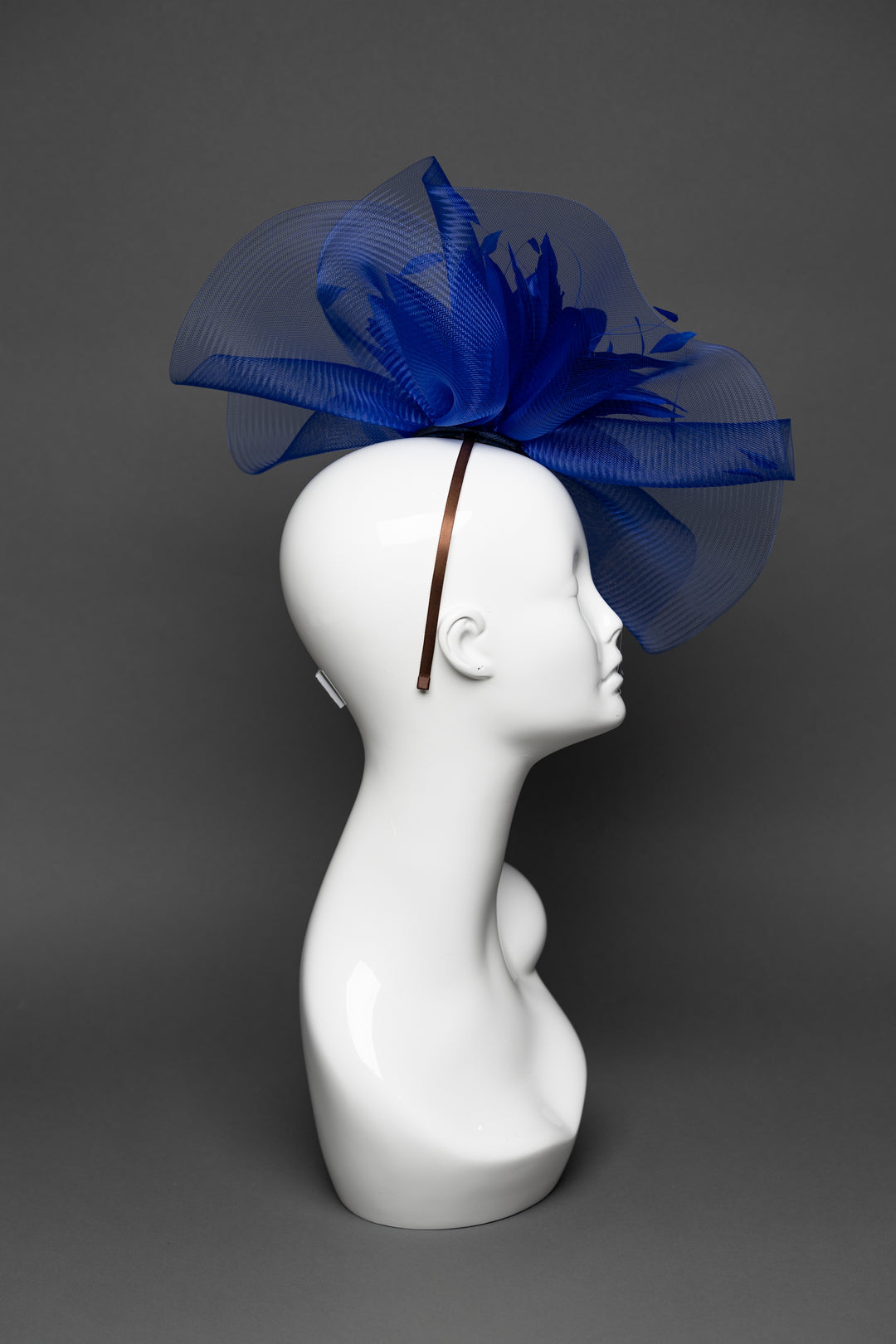 THG3277 - The Hat Girls