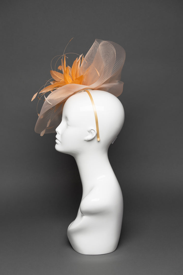 THG3283 - The Hat Girls