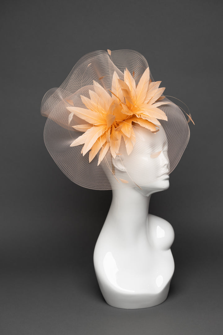 THG3283 - The Hat Girls