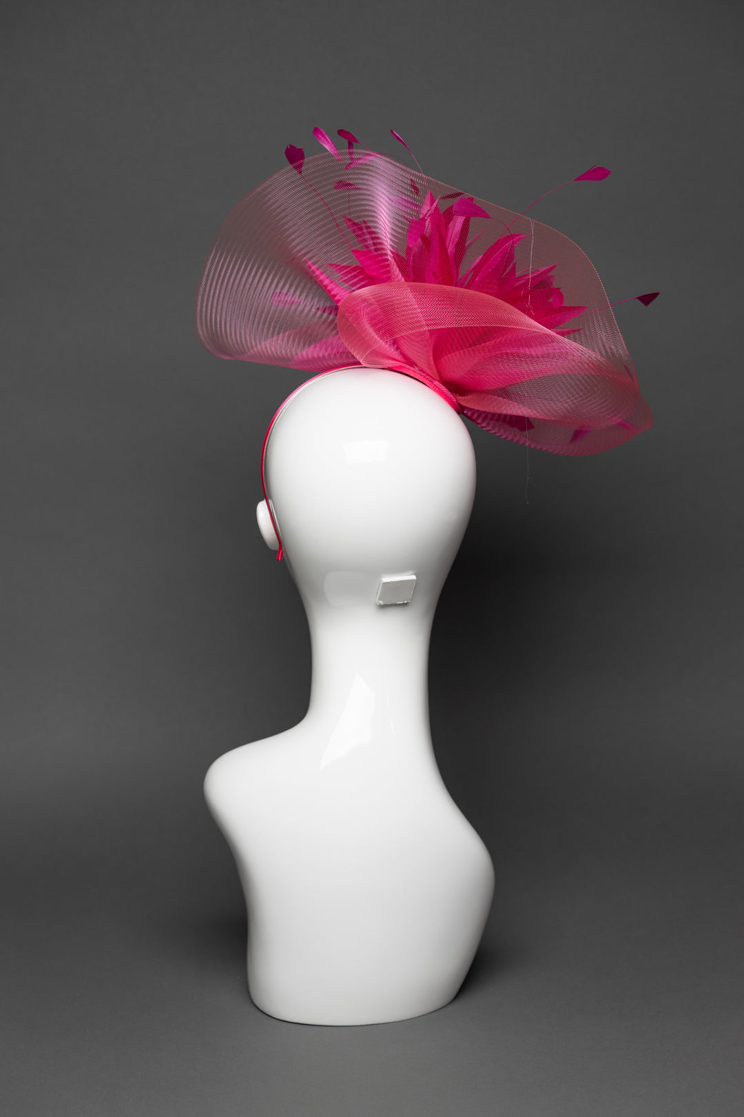 THG3286 - The Hat Girls