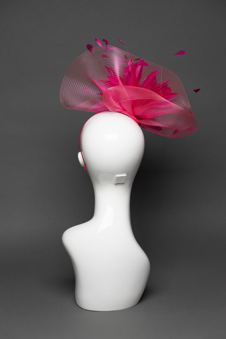 THG3286 - The Hat Girls