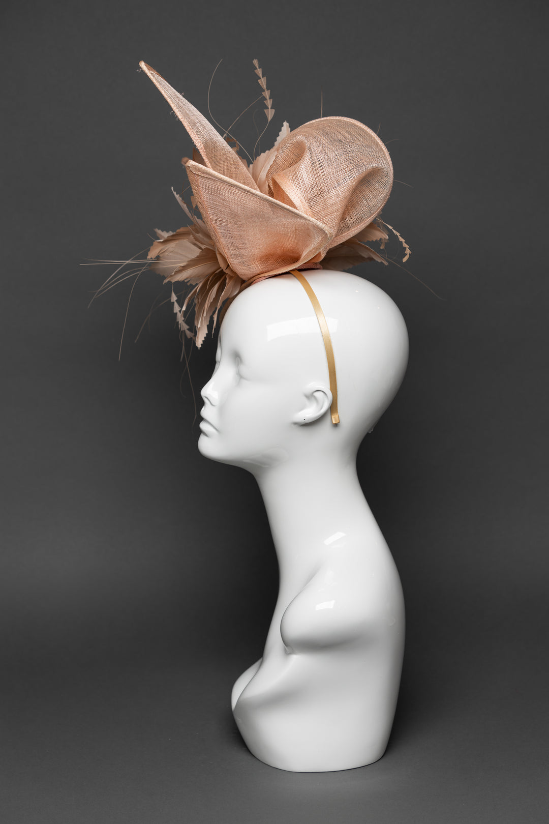 THG3295 - The Hat Girls