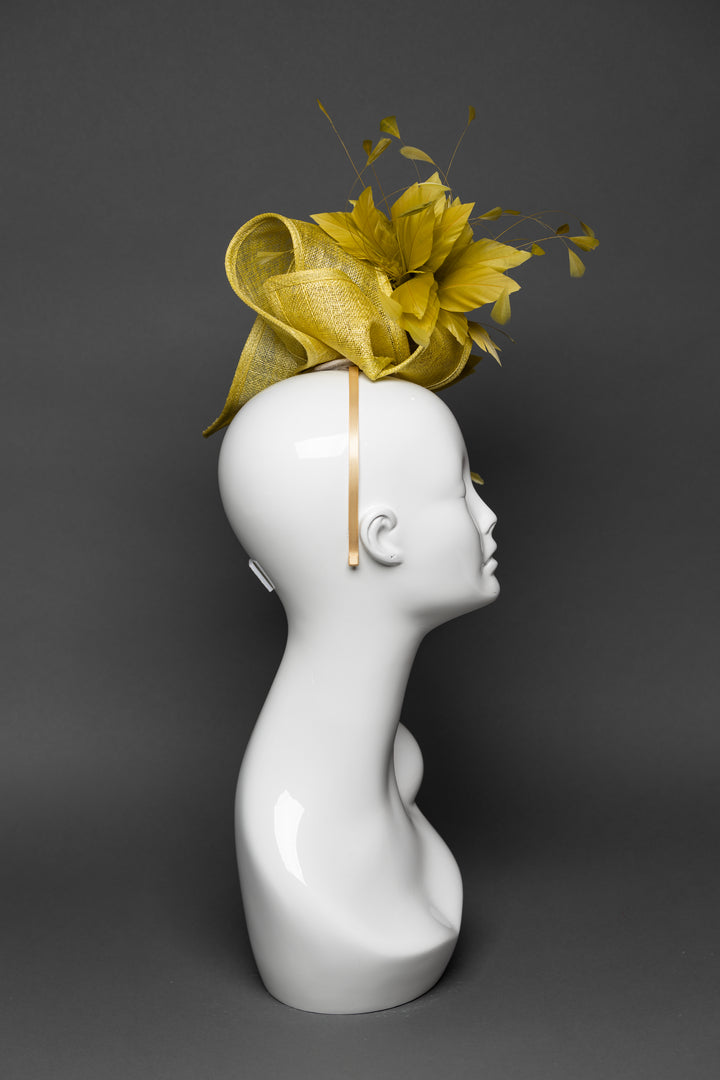 THG3296 - The Hat Girls