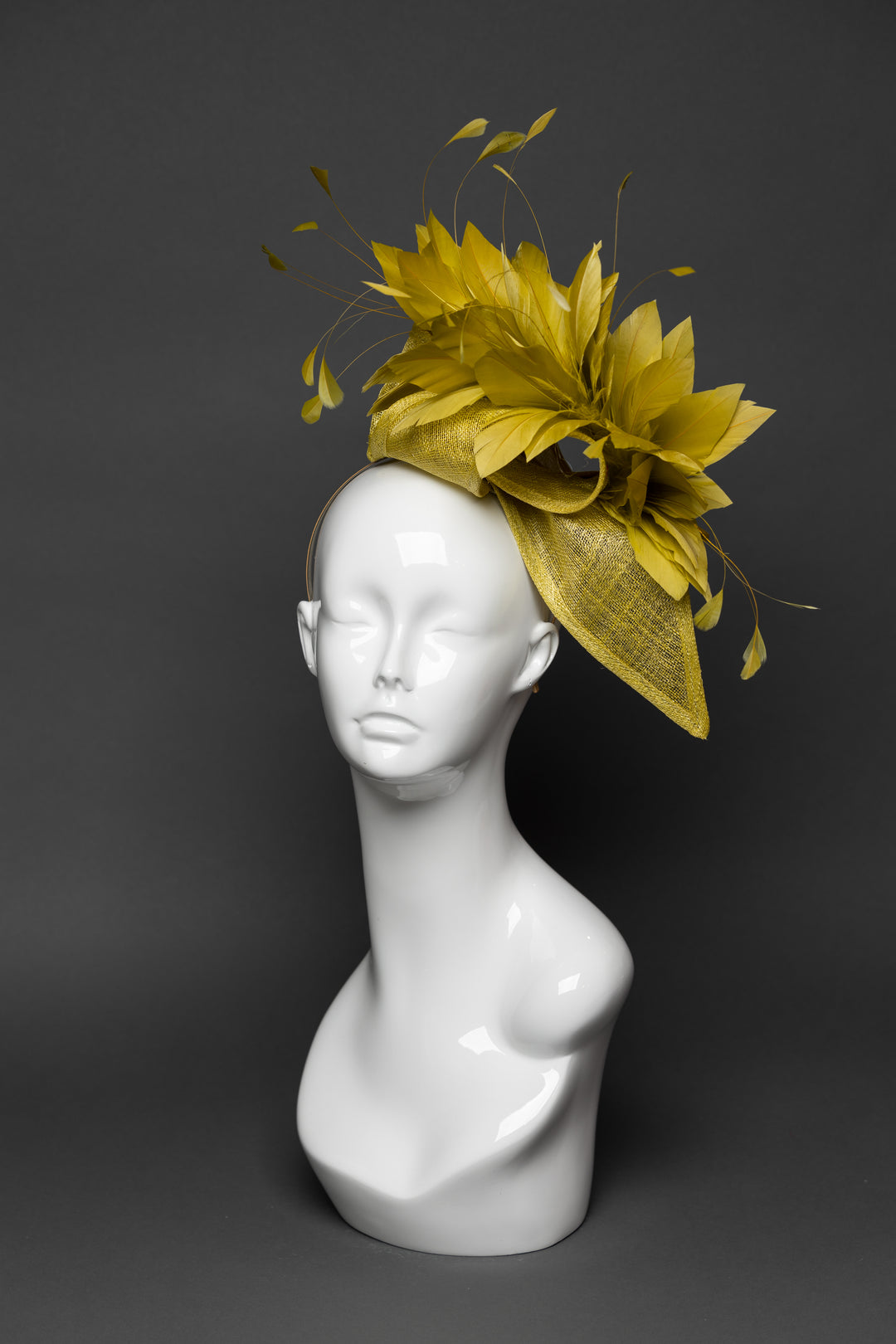 THG3296 - The Hat Girls