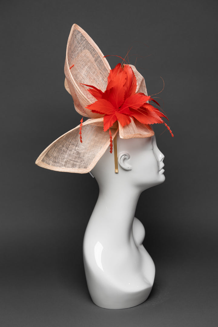 THG3297 - The Hat Girls