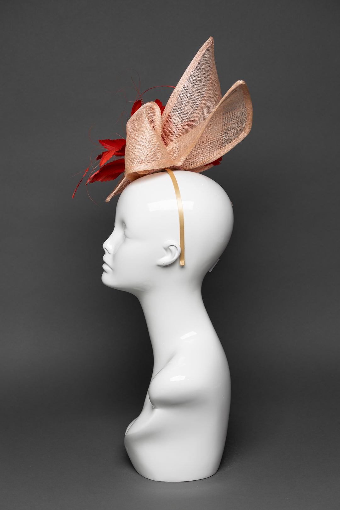 THG3297 - The Hat Girls