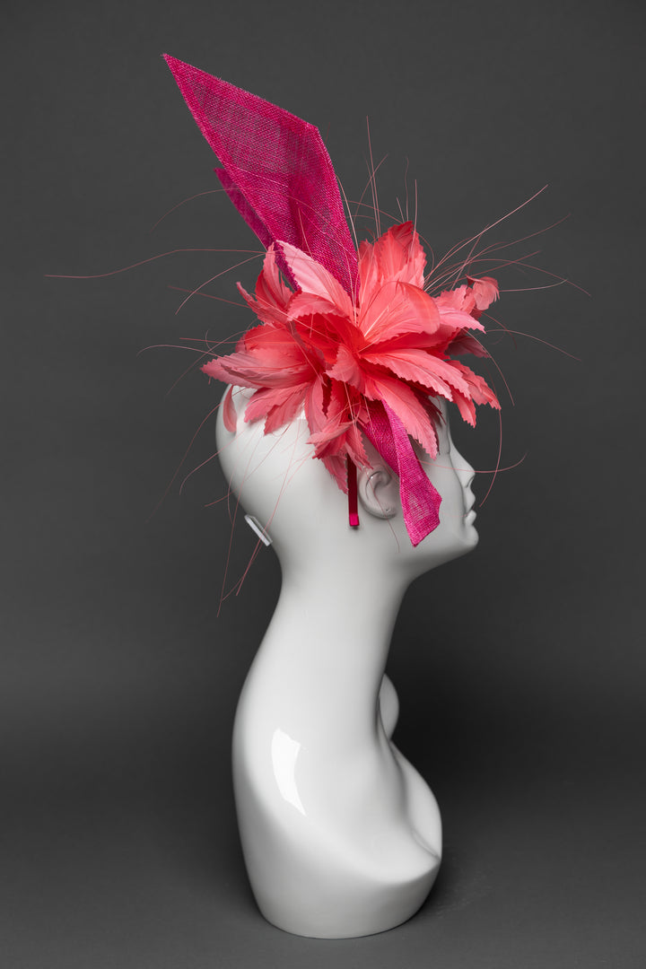 THG3301 - The Hat Girls