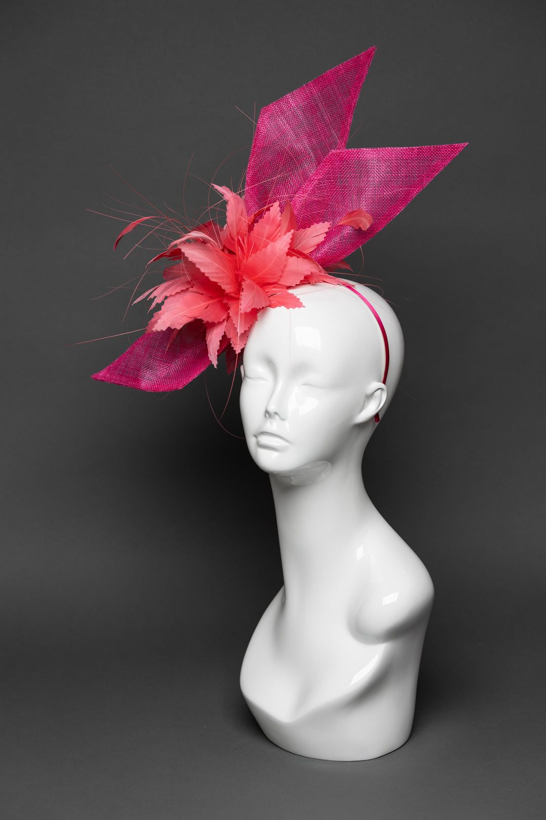 THG3301 - The Hat Girls