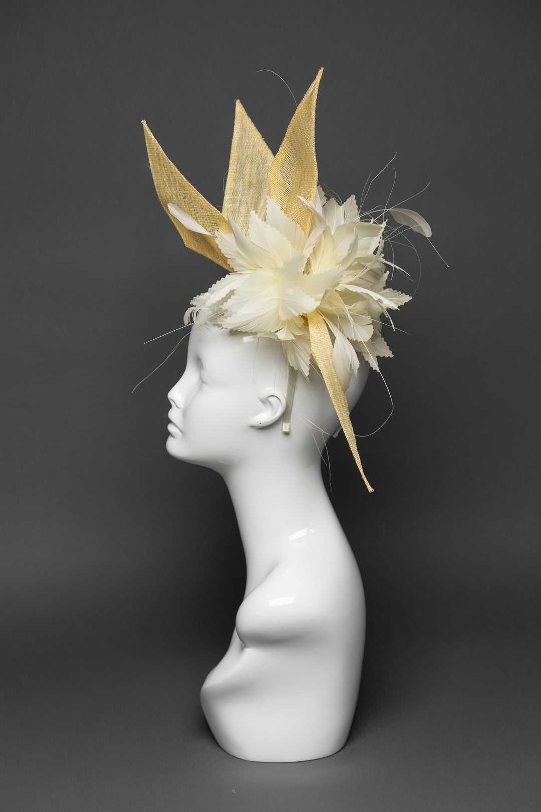 THG3302 - The Hat Girls