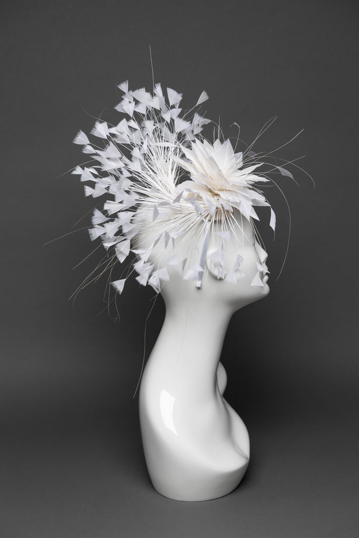 THG3304 - The Hat Girls