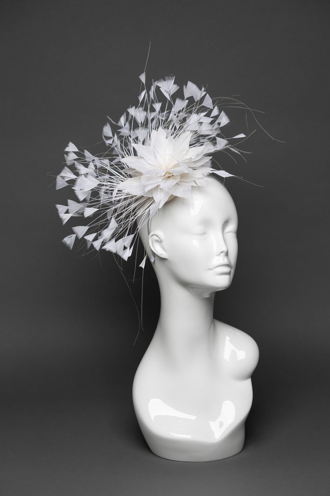 THG3304 - The Hat Girls