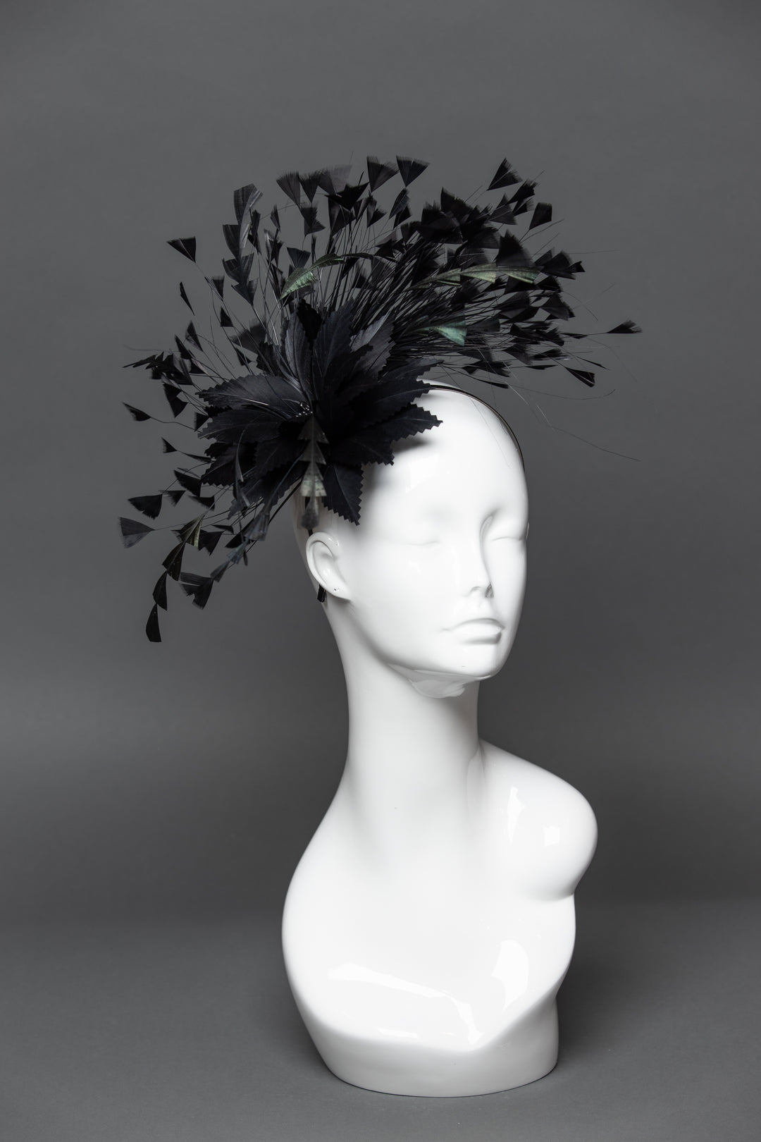 THG3305 - The Hat Girls