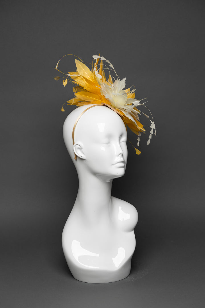 THG3306 - The Hat Girls