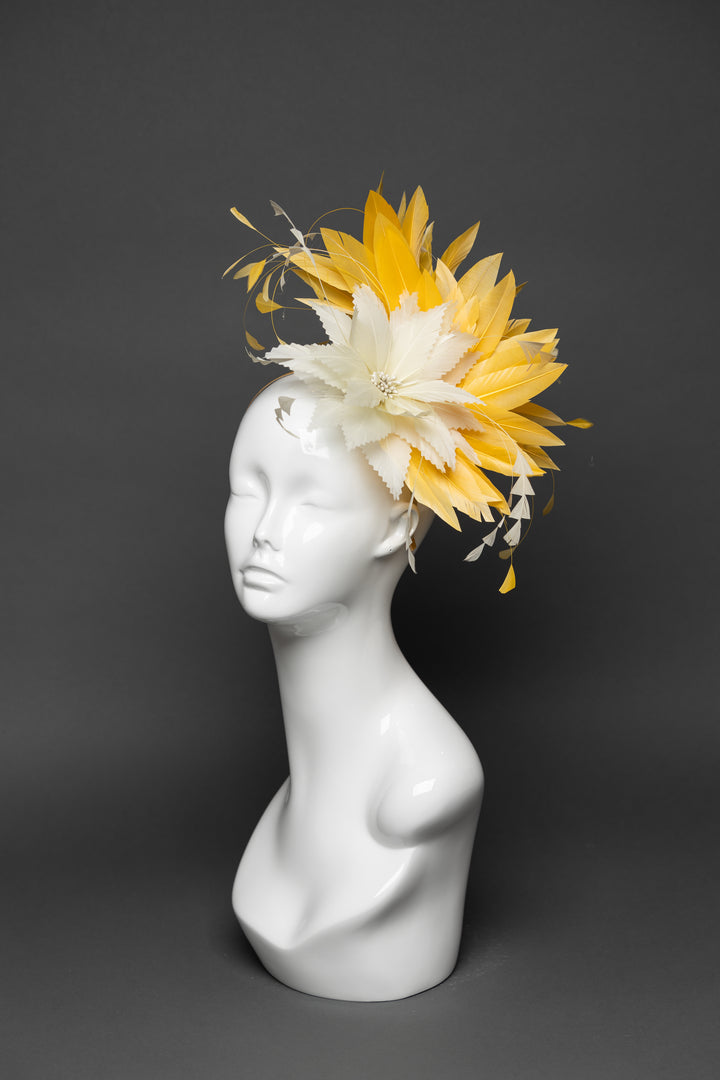 THG3306 - The Hat Girls