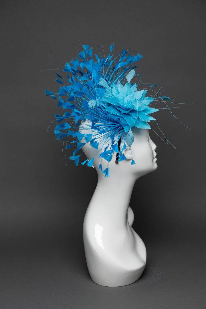 THG3311 - The Hat Girls