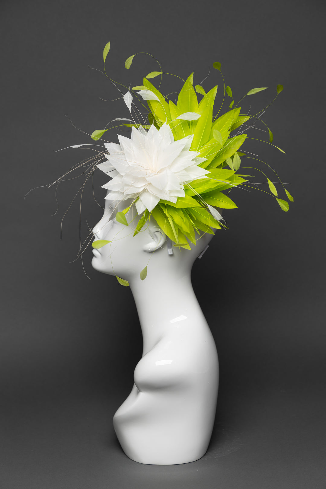 THG3322 - The Hat Girls