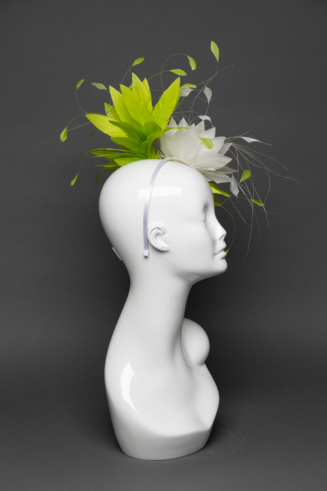 THG3322 - The Hat Girls