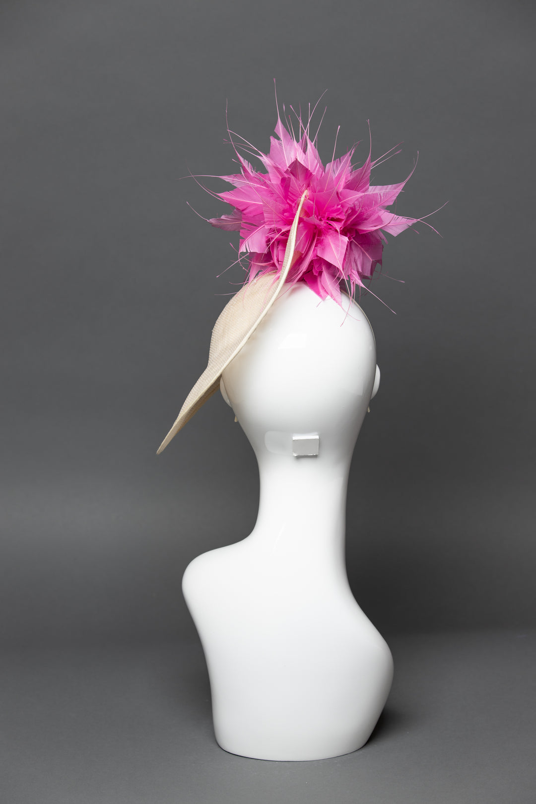 THG3443 - The Hat Girls