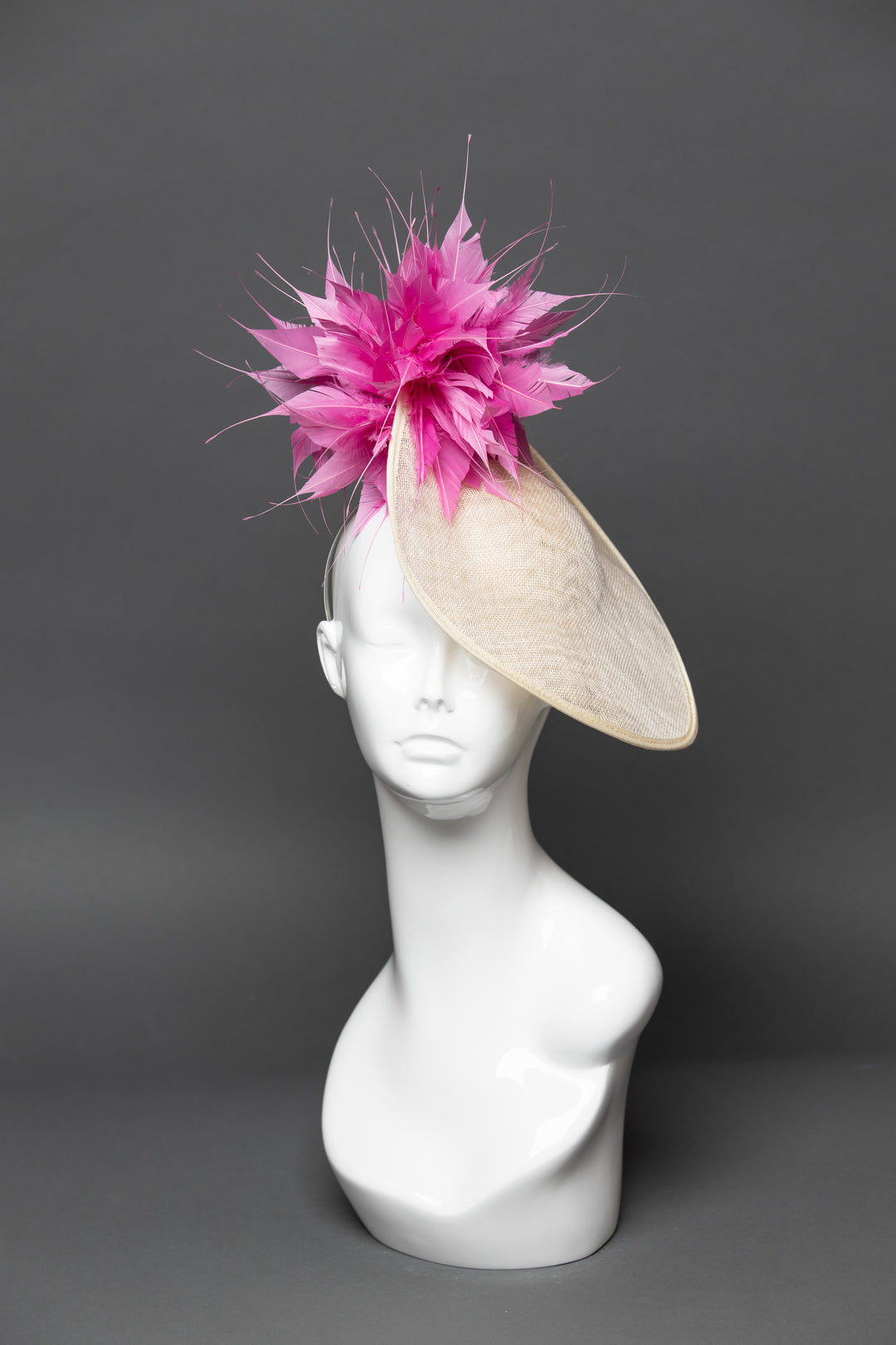 THG3443 - The Hat Girls